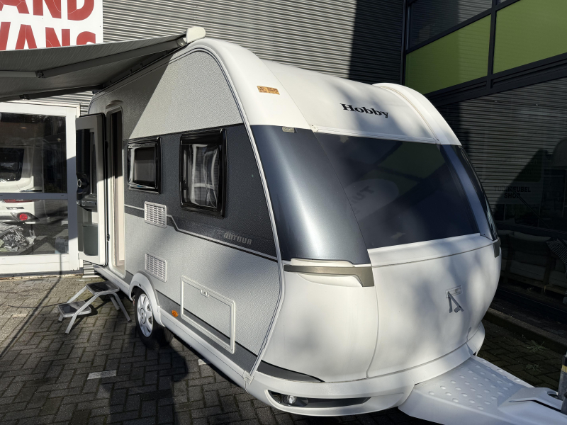 Hobby On Tour 390 SF VASTBED MOVER LUIFEL TOP 