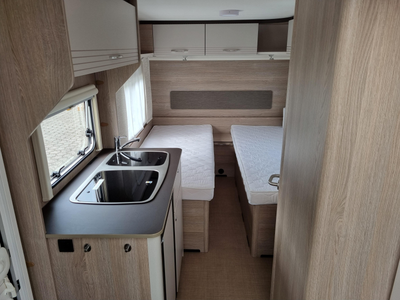 Bürstner Premio Life 480 TL - Enkele bedden - 