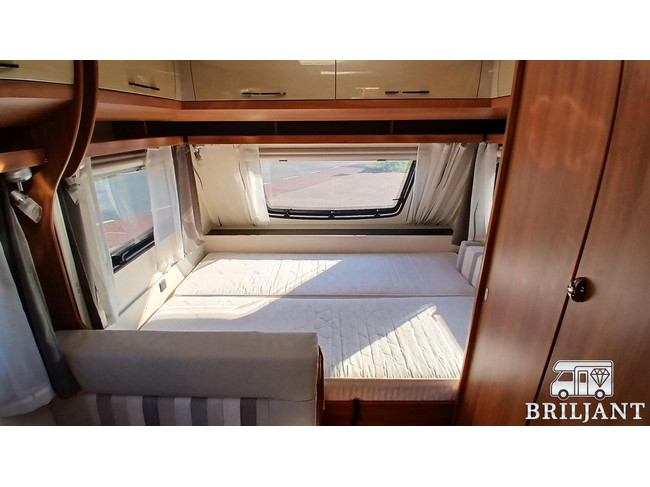 Hobby On tour 470 caravan.. stapelbedden/dwarsbed foto: 9