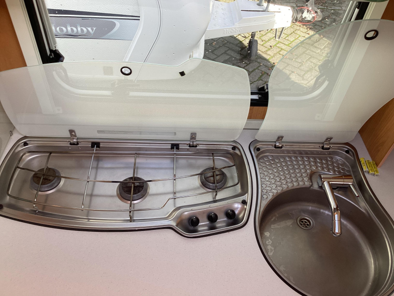 Knaus Sport 420 QD mover/ voortent  foto: 9