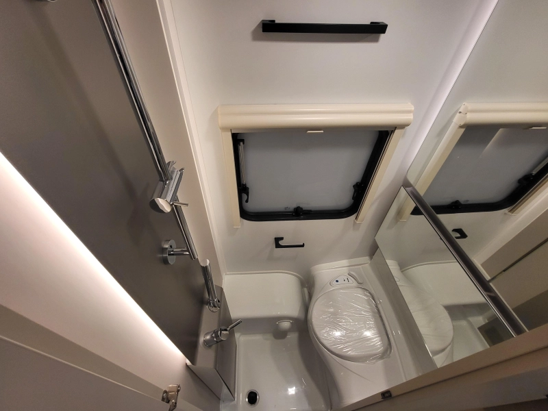 Adria Adora 532 UL gratis mover  foto: 14