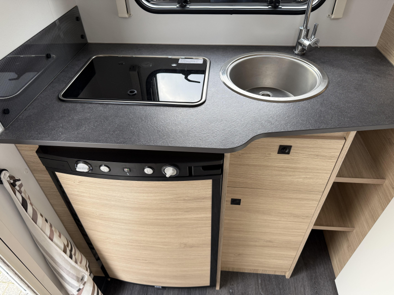Caravelair Alba 400 VASTBED TREINZIT LUIFEL  foto: 8