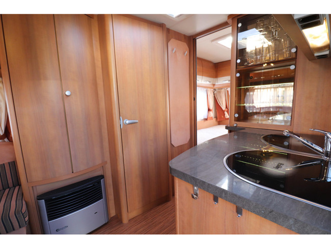 Hobby Excellent 495 UL Mover / Thule Luifel foto: 17