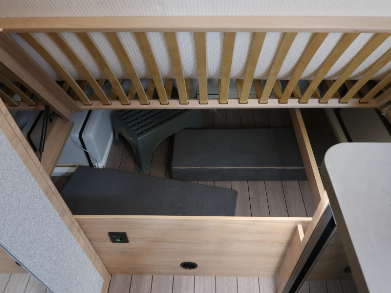 Knaus Sudwind Black Selection 420 QD COMPACT EN GROTE KEUKEN !  foto: 5