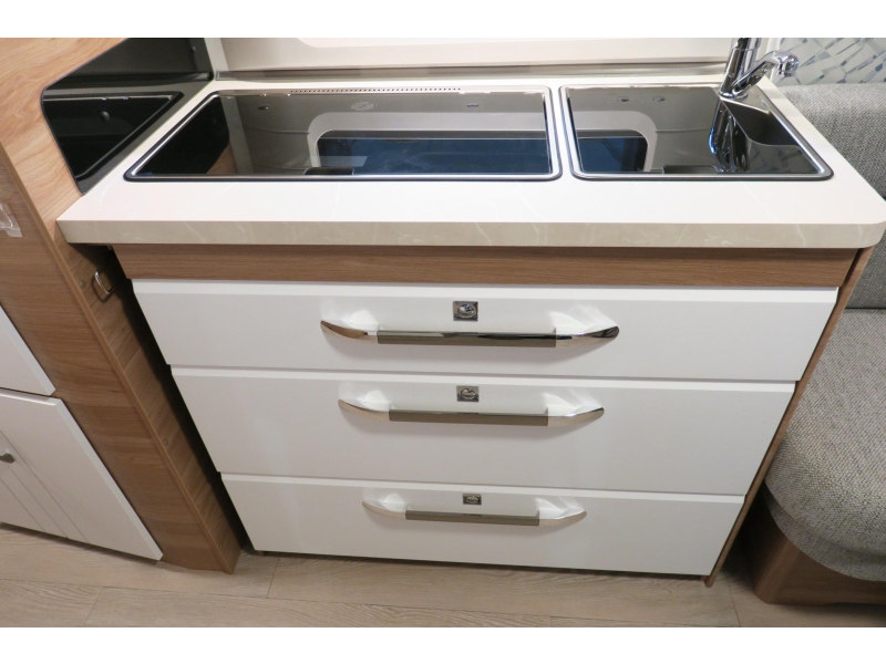 Hobby De Luxe 495 WFB MOVER+AIRCO+VOORTENT+FIET  foto: 9