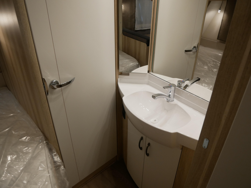 Hobby De Luxe 400 SFE Model 2027  foto: 11