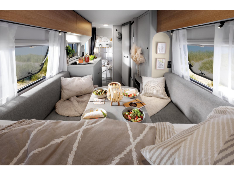 LMC Sassino 470 K model 2027, stapelbed 