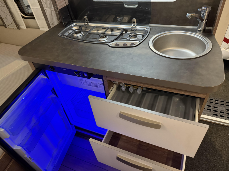Knaus Sport 400 QD VASTBED MOVER LUIFEL(TOP)  foto: 12