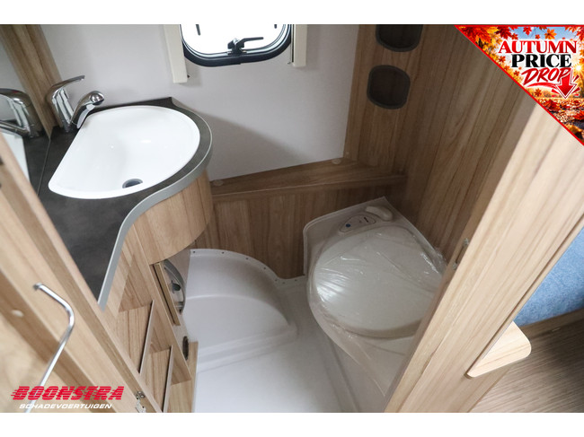 Eriba Nova Light 442 Elegance Luifel Middenkeuken Lengtebed LMV foto: 21