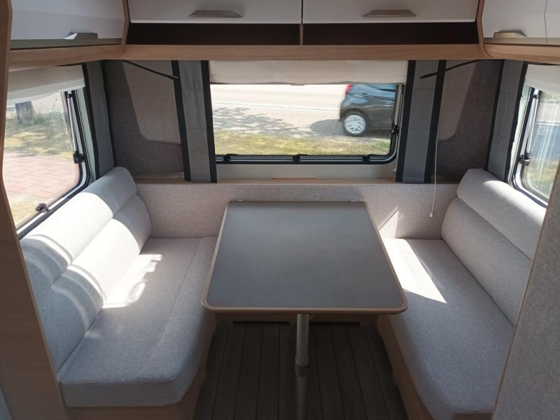 Knaus Sudwind Black Selection 460 EU 