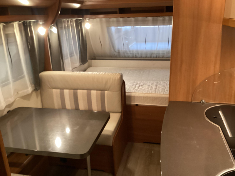 Hobby On Tour 470 KMF voortent  foto: 1