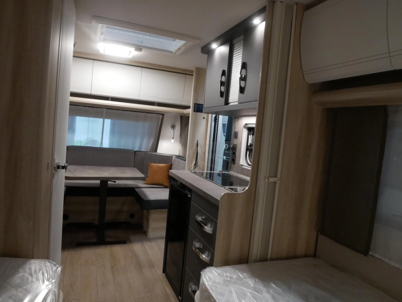 Hobby De Luxe 460 LU model 2027  foto: 9