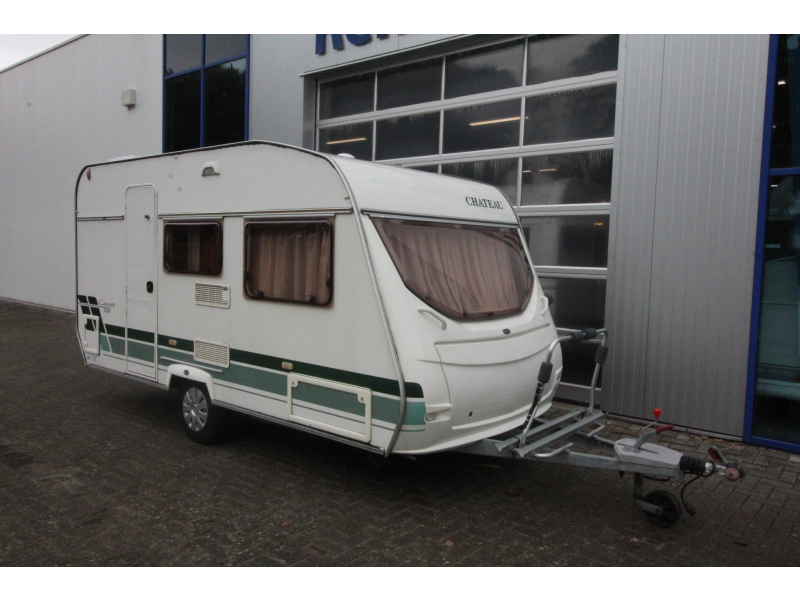 Chateau Caratt 390 TZF Voortent, Fietsenrek V+A 