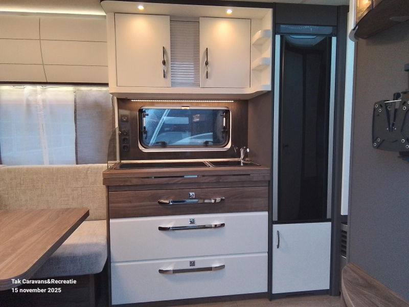 Hobby Excellent Edition 540 UFF met queensbed  foto: 4