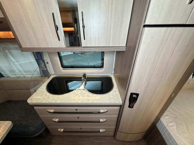 Hobby De Luxe 460 UFe foto: 18