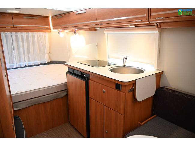 Eriba Touring Triton 418GT foto: 9