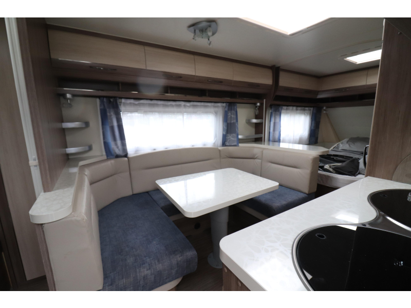 Hobby De Luxe 560 KMFE Stapelbed Mover Tent  foto: 8