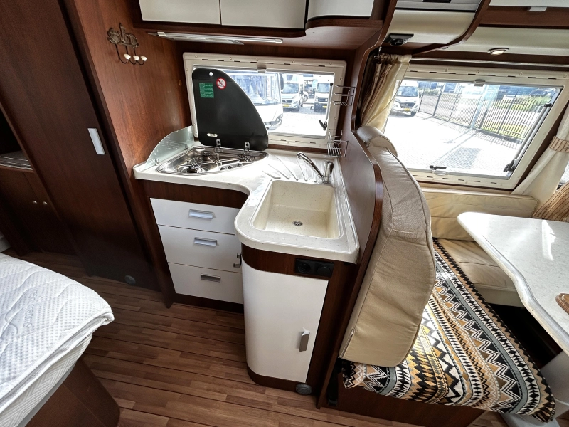 Elnagh Prince 590 L Fransbed/2011/7.30m  foto: 10
