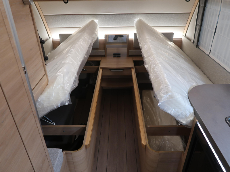 Knaus Sudwind Black Selection 500 EU !! BED VAN 217CM LANG !!!  foto: 7
