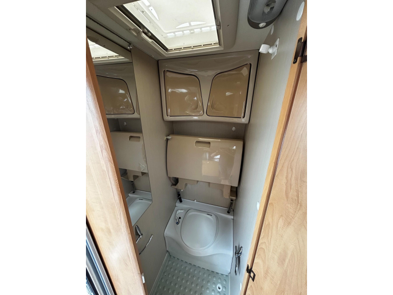 Caravelair Ambiance Style 390 Voortent, kluis, ALKO AKS  foto: 7