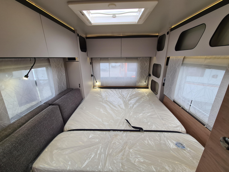 Knaus Yaseo 340 PX Cassetteluifel  foto: 10