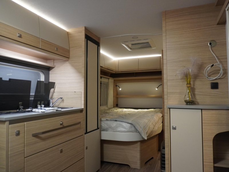 Fendt Bianco Selection 465 SFB FRANS BED EN RONDZIT 