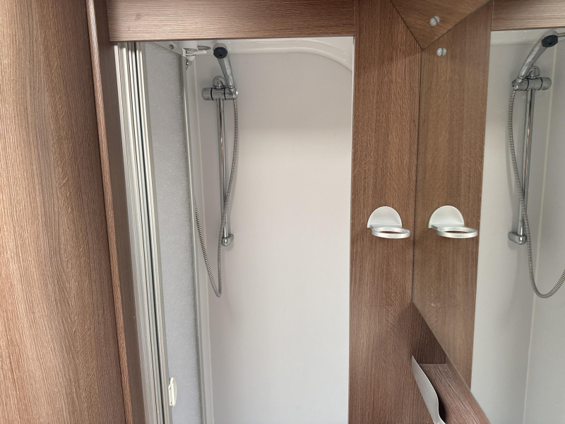 Hobby Prestige 560 WLU Mover/Fietsdrager/Airco  foto: 10