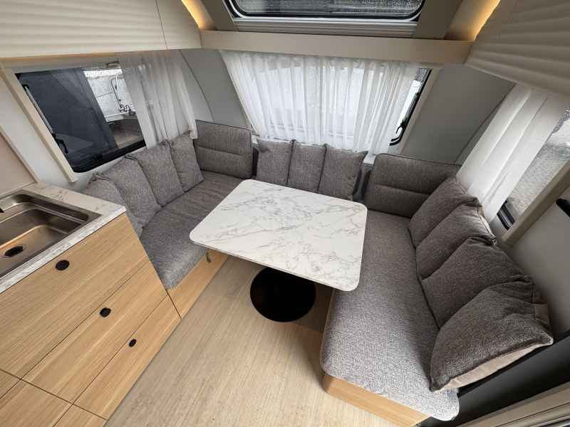 Adria Adora 572 UT 