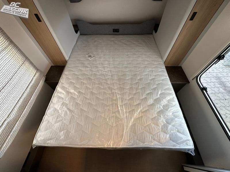 Bürstner B66 485 TS -QUEENS BED- 1600 KG  foto: 10