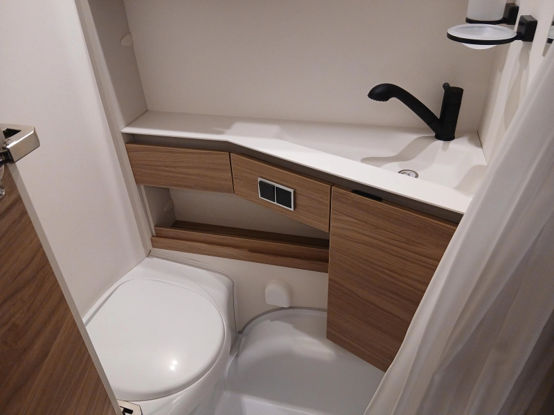 Dethleffs Nomad 460 EL  foto: 10