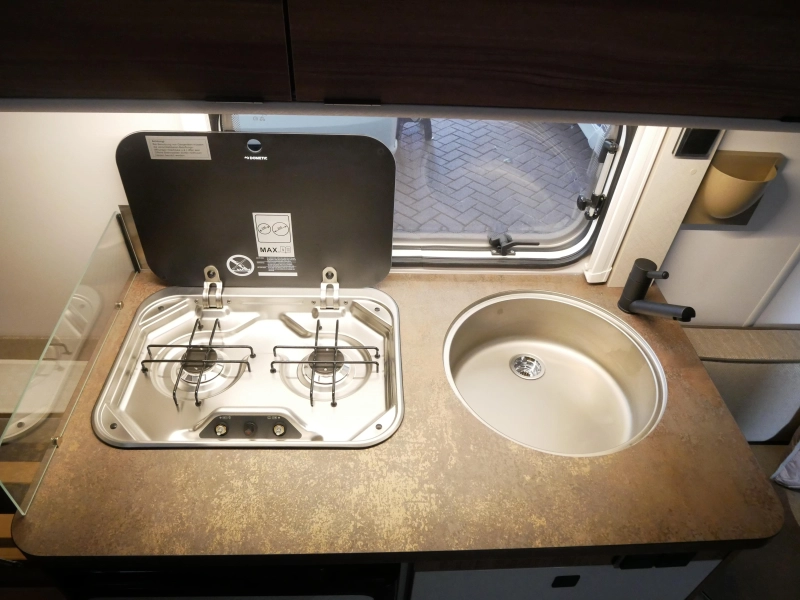 Eriba Touring 310 Gratis mover en luifel  foto: 5