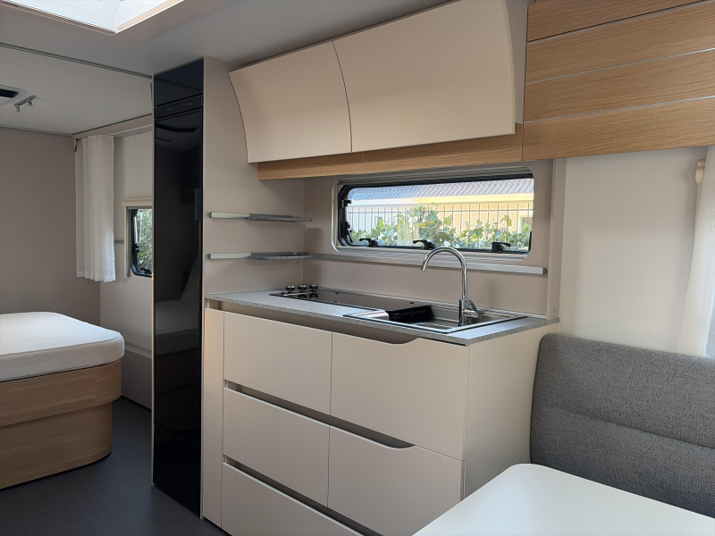 Adria Adora 613 UL Mover/Airco/Vloerverw.  foto: 9