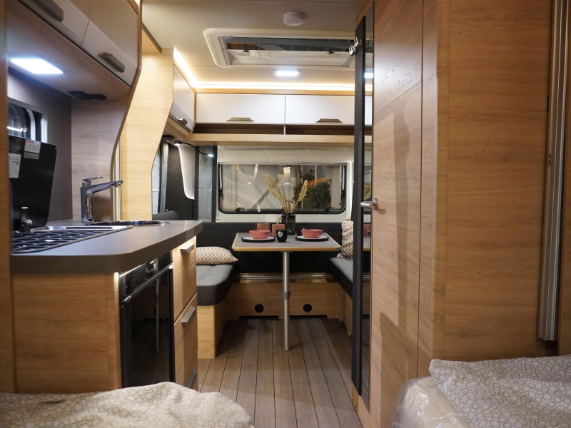 Knaus Sudwind Black Selection 460 EU ENKELE BEDDEN  foto: 17