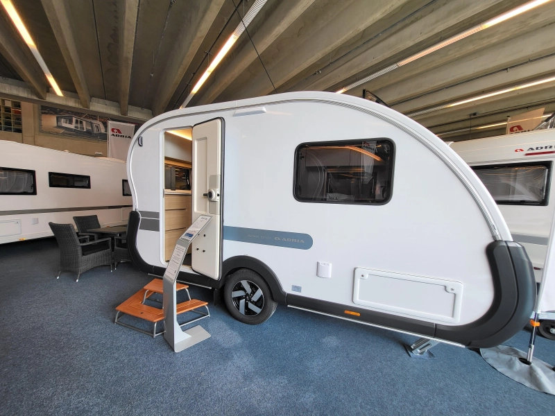 Adria Action 391 LH volledig polyester  foto: 2