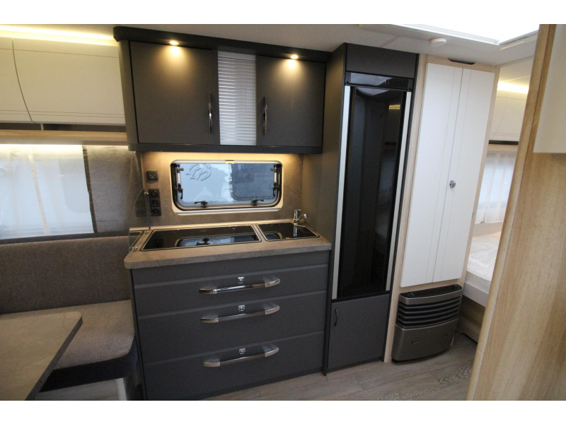Hobby De Luxe 540 UL Enkele bedden & rondzit!  foto: 7