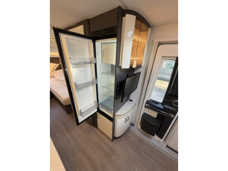 Hobby Excellent 460 SL Incl. Mover en Voortent  foto: 21