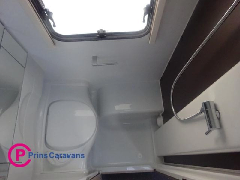 Adria Altea 502 UL Enkele Bedden Grote Koelkast en Rondzit  foto: 18