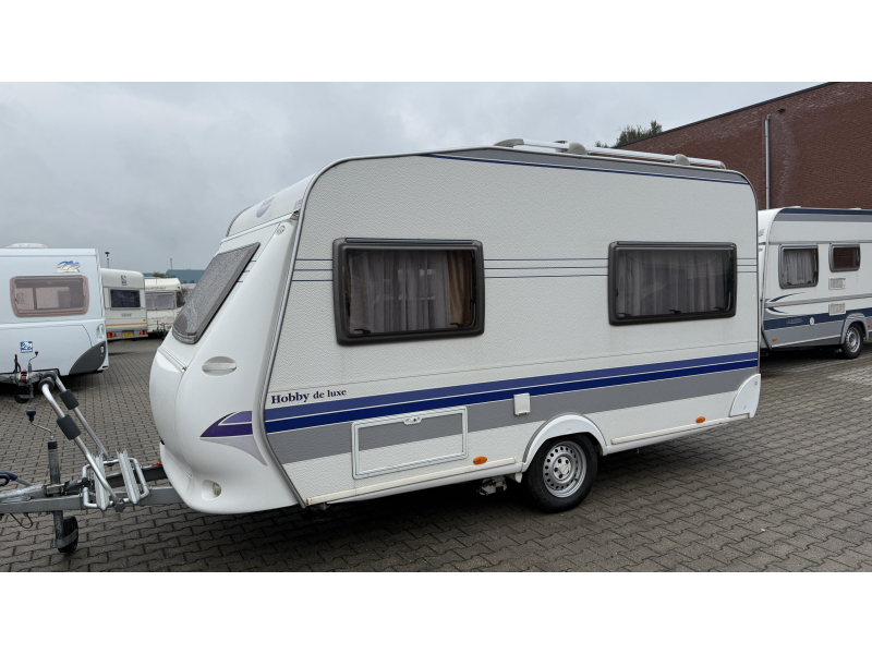 Hobby De Luxe 400 SF treinzit vast bed toilet  foto: 13