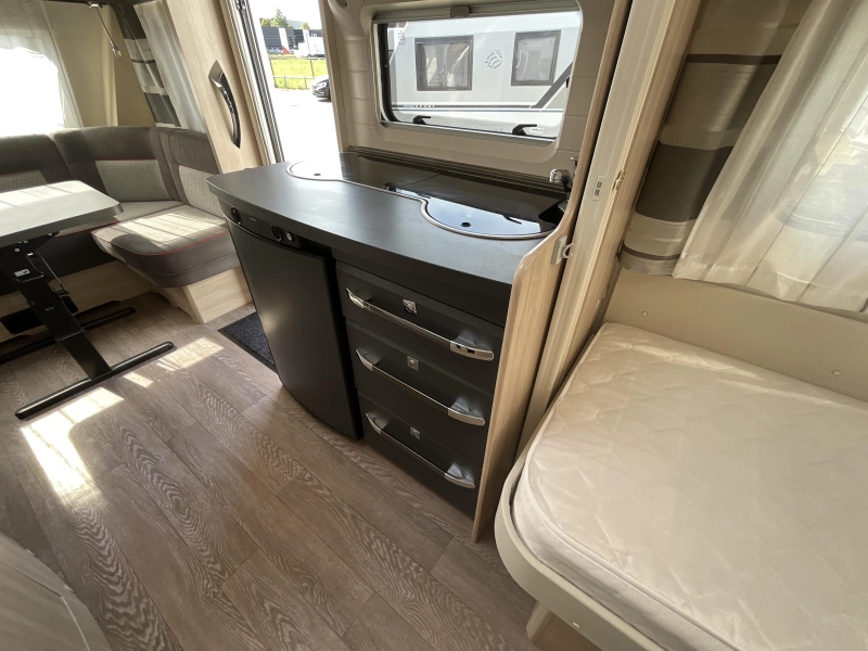 Hobby De Luxe Edition 460 LU ENKELE BEDDEN-MOVER  foto: 6