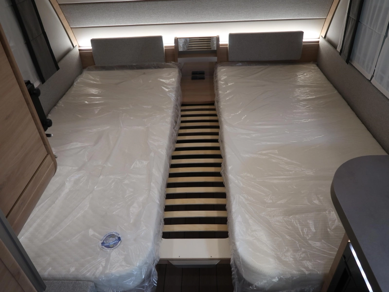 Knaus Sudwind Black Selection 500 EU !! BED VAN 217CM LANG !!!  foto: 5