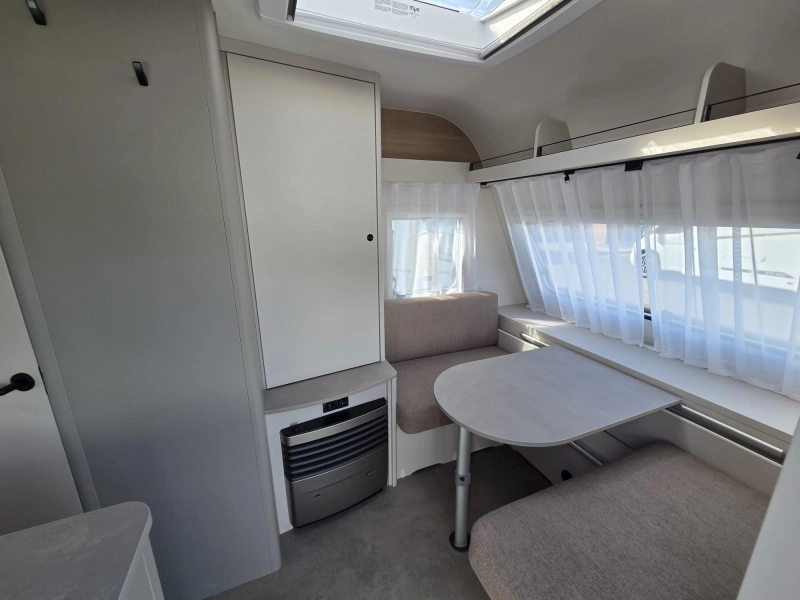 LMC Sassino 460 E Lengtebedden  foto: 6