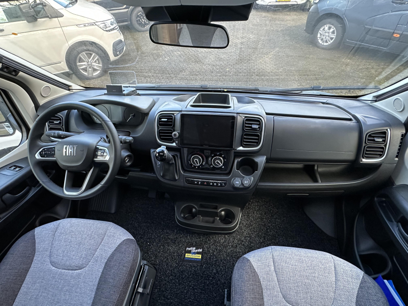 Knaus L!ve Wave 650 MF AUTOMAAT + HEFBED  foto: 15