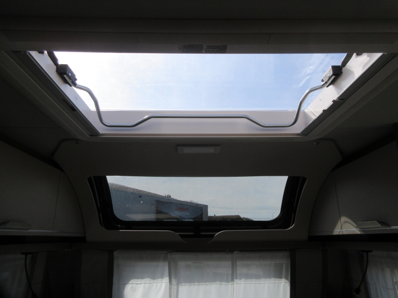 Knaus Sport E-Power Selection 500 UF ZEER NETJES  foto: 12
