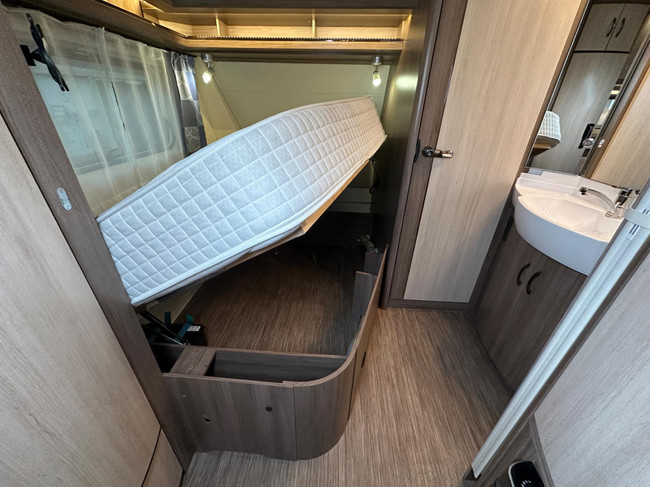 Hobby De Luxe 460 UFe foto: 21