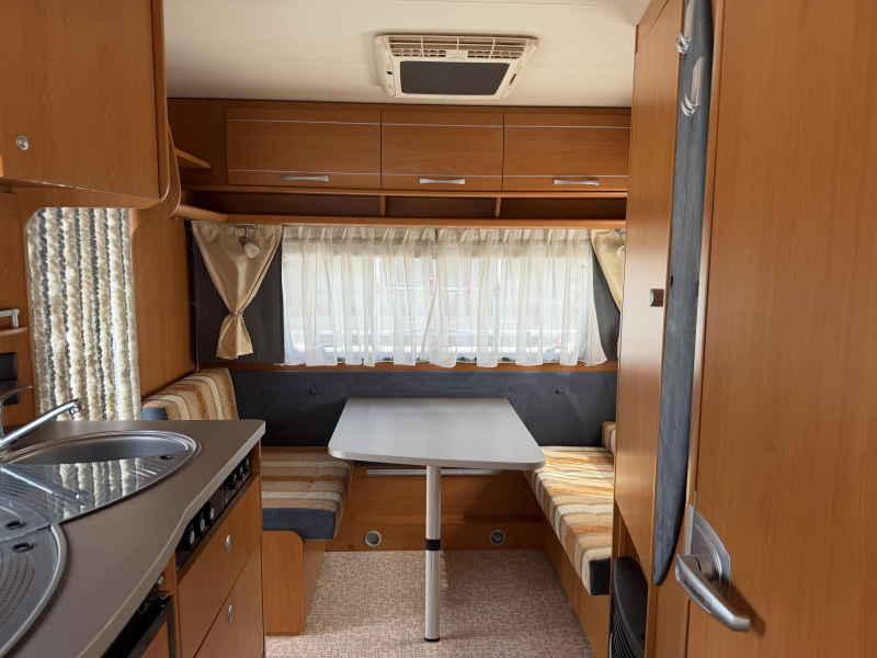Dethleffs Summer Edition 460 V enkele bedden  foto: 6