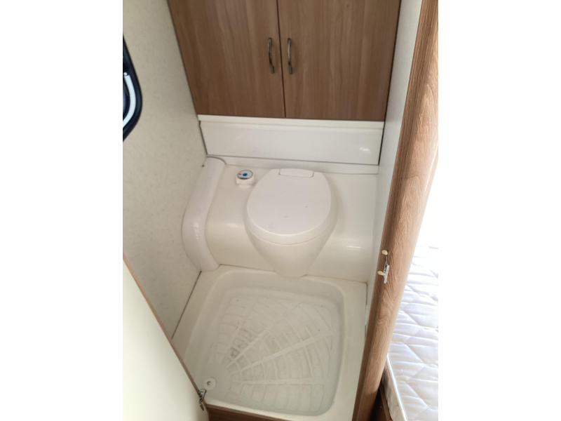 Hobby De Luxe 460 UFE omnistor  foto: 9
