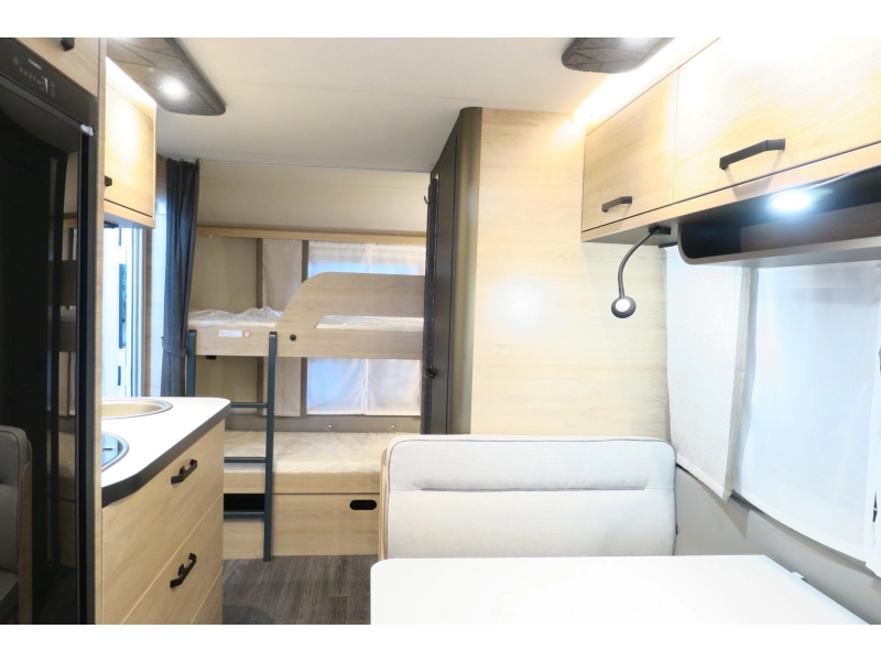 Weinsberg CaraOne Edition HOT 480 QDK Stapelbed vastbed treinz.  foto: 8