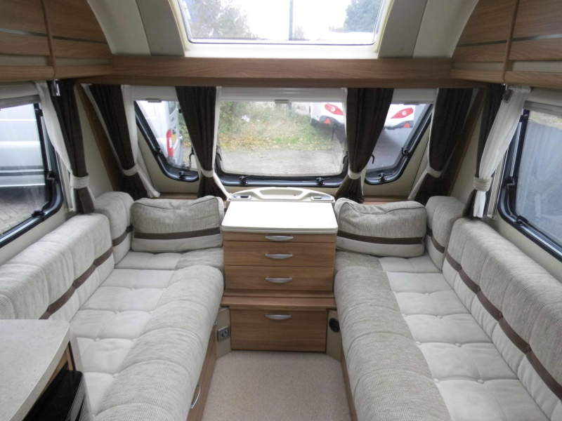 Sprite Cruzer 480 SR Mover, voortent.  foto: 2