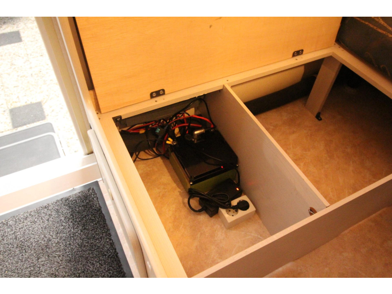 Hobby Excellent 495 UB Mover, Thule luifel, Accu  foto: 18