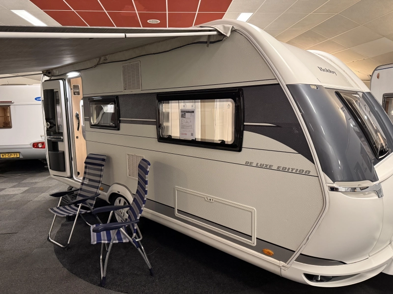 Hobby De Luxe Edition 495 UL 2 BEDDEN MOVER LUIFEL TOP 